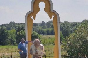 Волонтёры отреставрировали скульптуру святого