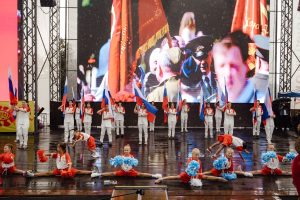 Легенды спорта поздравили курян