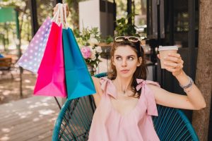 Косынки, шорты и вязаные сумки