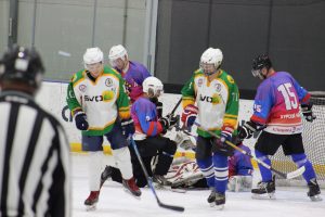 Хоккеисты вышли на лёд