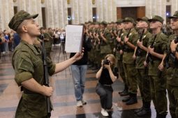 Куряне приняли присягу в Преображенском полку