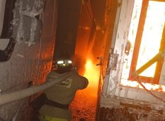 В ночь на 22 августа под Курском горели пять грузовиков