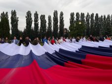 В Курске отметили День Российского флага