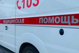 Полицейские пострадали при подрыве на трассе в Курской области