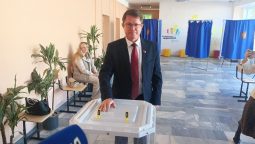 На выборах губернатора Курской области проголосовал Алексей Бобовников