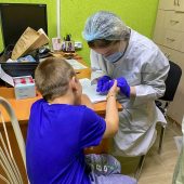 Курские врачи осмотрели 30 детей в центрах соцпомощи