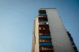 В Курске завершают ремонт домов, пострадавших от атаки дронов в апреле