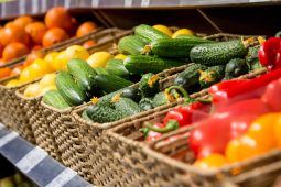 В Курской области снизились  цены на овощи и сахар