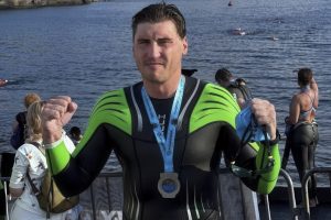 С материка на остров – вплавь