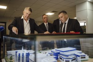 Экономить научат соседи