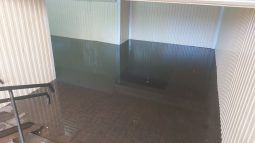 В Курске вновь затопило подземный переход на Народной