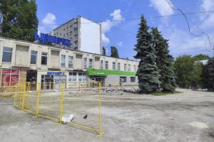 Пространство дополнит скульптура