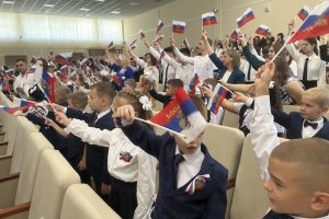 С новой школой!