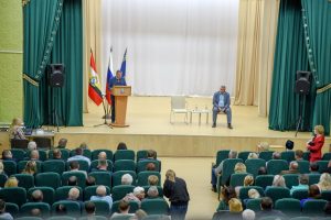 Александр Хинштейн провёл встречу с жителями Курского района