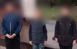 Школьники, жарившие «шашлык» на Вечном огне в Курске, записали видео с извинениями