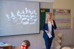 В курских школах начались занятия по шахматам