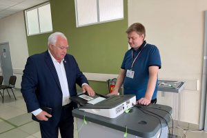 И.о. председателя Курской областной Думы проголосовал на выборах губернатора