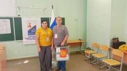 В Курской области сотрудники избиркома помогли упавшему в подвал пенсионеру