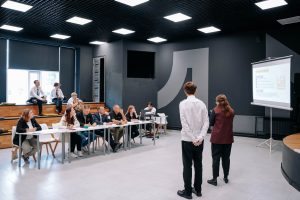 Росмолодёжь поможет!