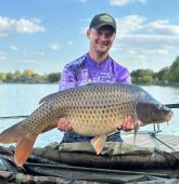 Курянин Вячеслав Бартенев поймал рекордного карпа в 19,08 кг