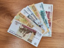 В Курске 16-летний студент потерял 27,5 тысячи рублей, заказав интим-услуги онлайн