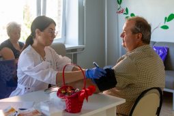 В этом году в Курской области более 6,5 тысяч медиков получили соцвыплаты