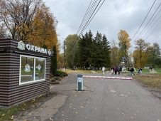 В Курске на Боевке поставили шлагбаум от автолюбителей