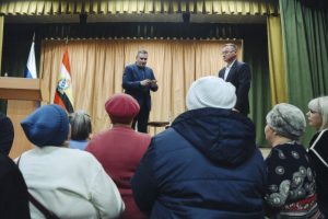 Библиотеку – обновить, ДК – построить