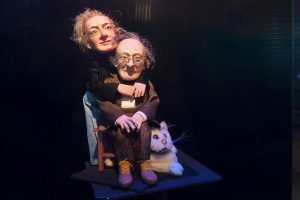 Кот проснулся!