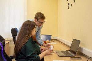 Журналисты приручили дроны