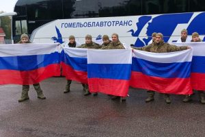 Земляки возвращаются домой