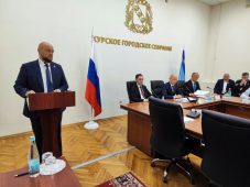 Главой города Курска избрали Евгения Маслова