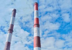 В Курске на высоте 120 метров вручную собрали элементы дымовой трубы ТЭЦ