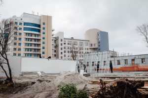 До 100 тысяч литров крови