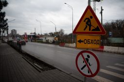 В Курске на пересечении Интернациональной и Дубровинского обустраивают новую остановку