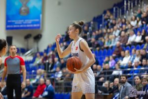 Курское «Динамо» победило «Нефтяник» и одержало 10-ю победу в сезоне