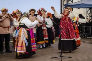 Полугора собрала курян