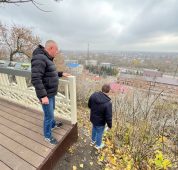 В центре Курска обнаружили свалку бытового мусора