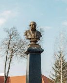 Владимир Машков поддержал восстановление бюста Щепкина в Судже Курской области