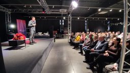 Евгений Миронов встретился с курскими артистами профессиональных и любительских театров