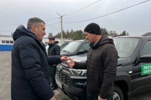 Лесничества Курской области получили новые служебные автомобили