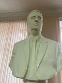 В Курской школе искусств открыт памятник Свиридову