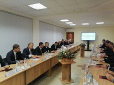 Губернатор Курской области предложил создать в регионе Совет промышленности