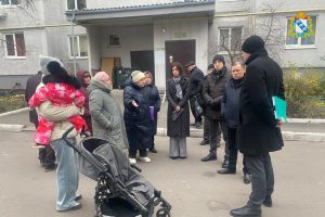 В Курске на проспекте Энтузиастов №8 появится детская площадка