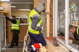 В филиале курской детской поликлиники №6 начали менять окна