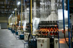 Курский стекольный завод выпускает 450 миллионов ампул и 3200 тонн стеклотрубок в год