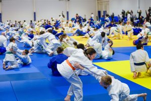 Прославленные дзюдоисты провели мастер-класс для курян и белгородцев