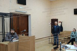 В Курской области осудили мужчину за гибель механизатора от удара током