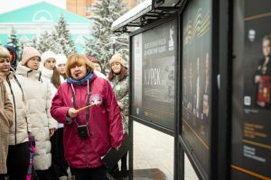 В Курске открыли уличную экспозицию Всероссийского фотопроекта «Китель Победы»