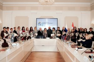 В Курске чествовали сотрудников органов ЗАГС региона